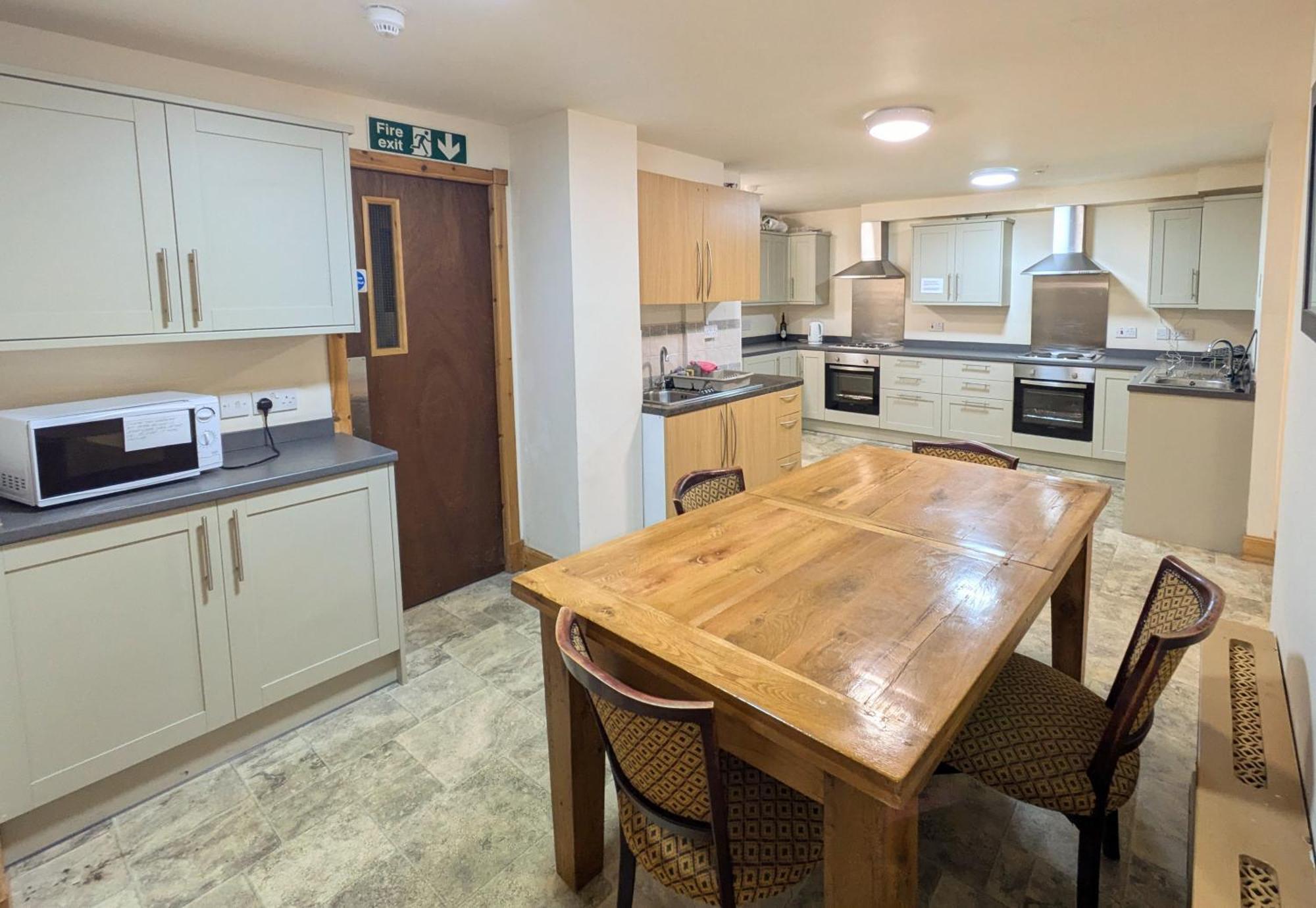 Hollybank - Ensuite Room & Use Of Large Shared Kitchen Dumfries Bagian luar foto