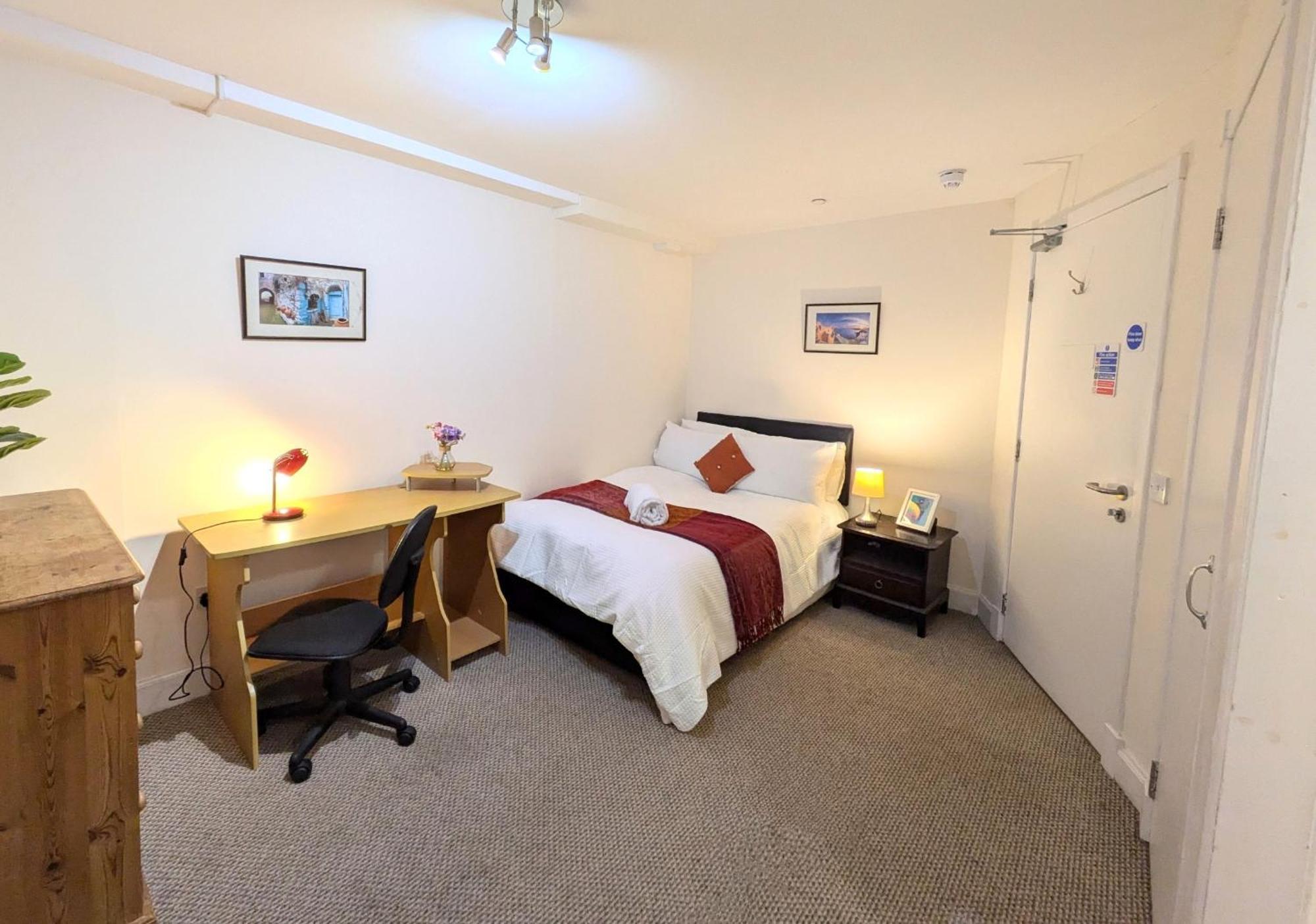 Hollybank - Ensuite Room & Use Of Large Shared Kitchen Dumfries Bagian luar foto