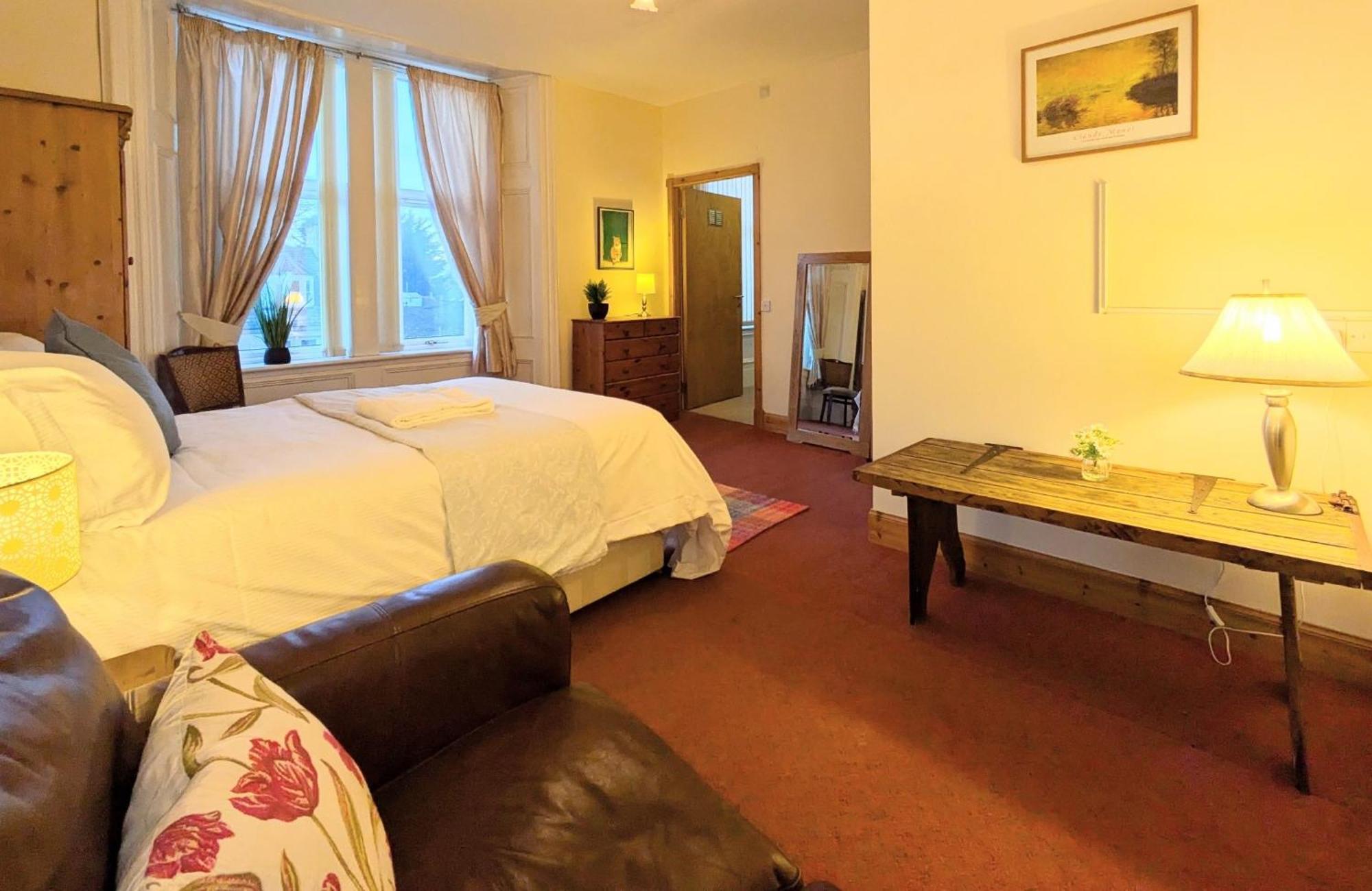 Hollybank - Ensuite Room & Use Of Large Shared Kitchen Dumfries Bagian luar foto