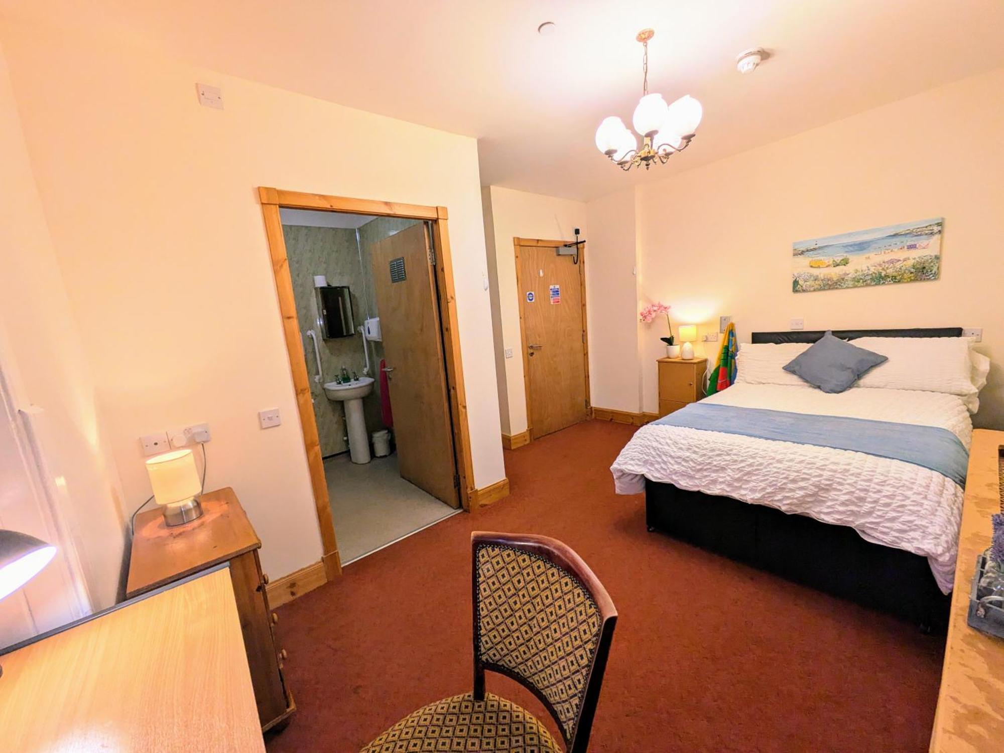 Hollybank - Ensuite Room & Use Of Large Shared Kitchen Dumfries Bagian luar foto