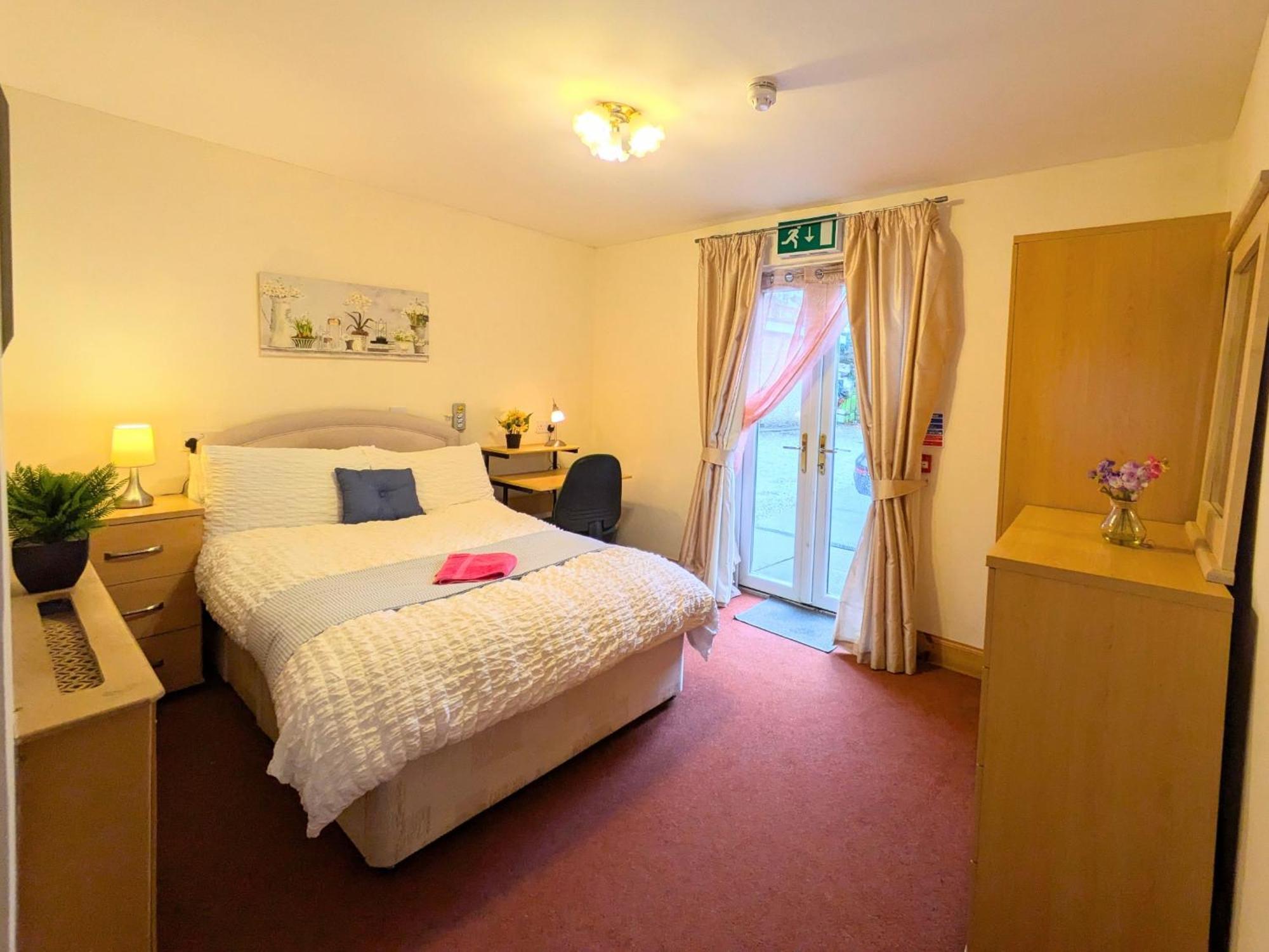 Hollybank - Ensuite Room & Use Of Large Shared Kitchen Dumfries Bagian luar foto