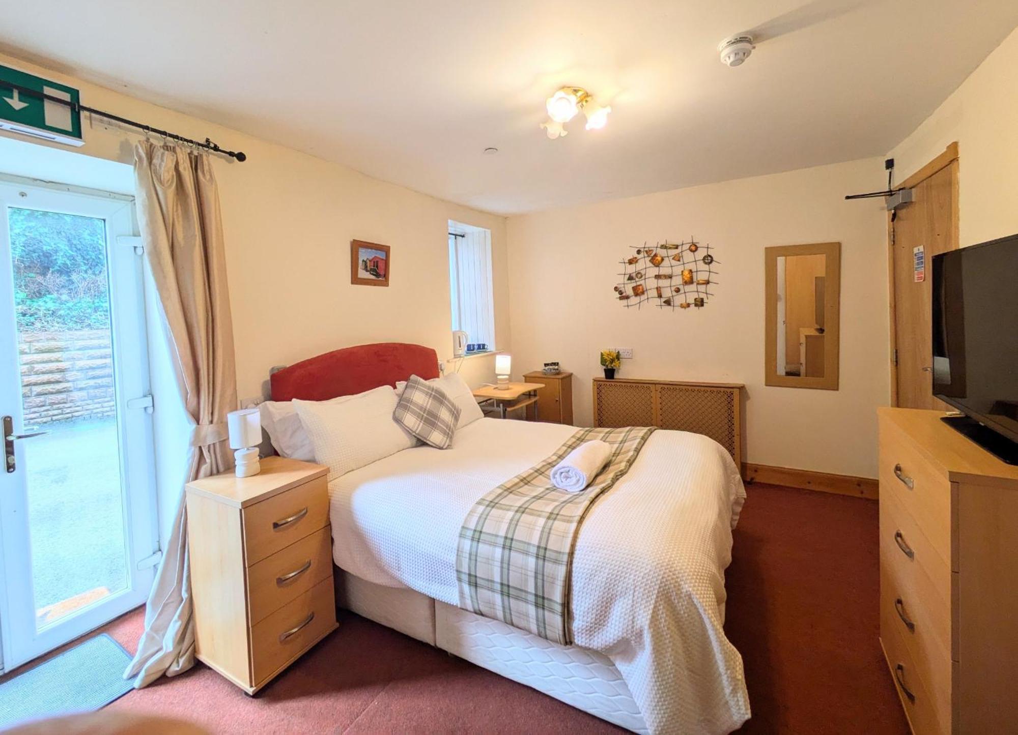 Hollybank - Ensuite Room & Use Of Large Shared Kitchen Dumfries Bagian luar foto